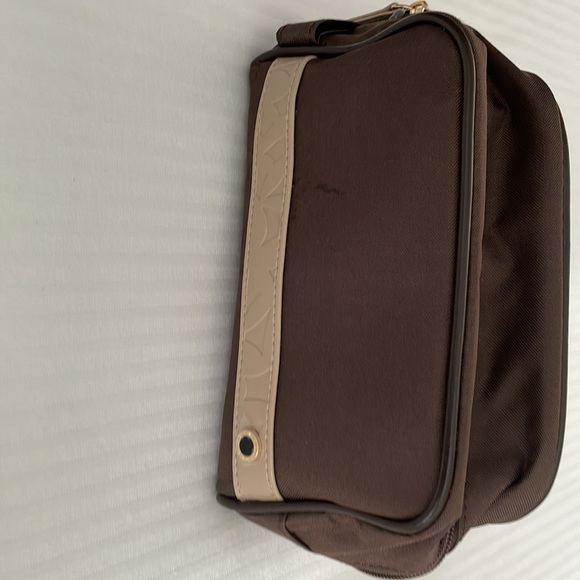 NWT-  Emirates- Men Bvlgari Amenity bag - Picture 2 of 4